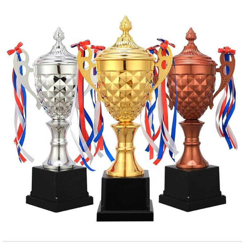 trophy-wholesale-manufacturer-advantage
