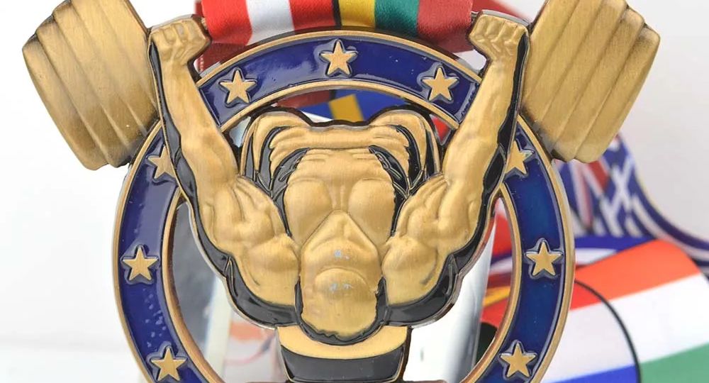Weightlifting medal custom
