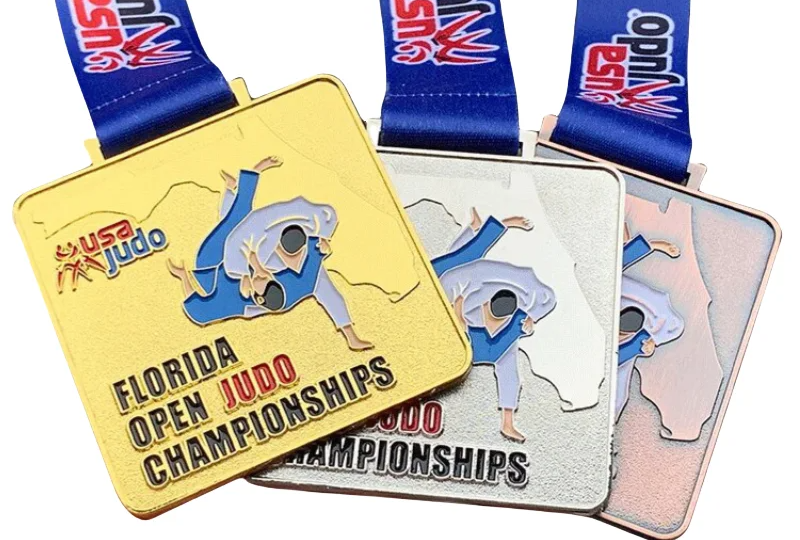 Judo medal custom